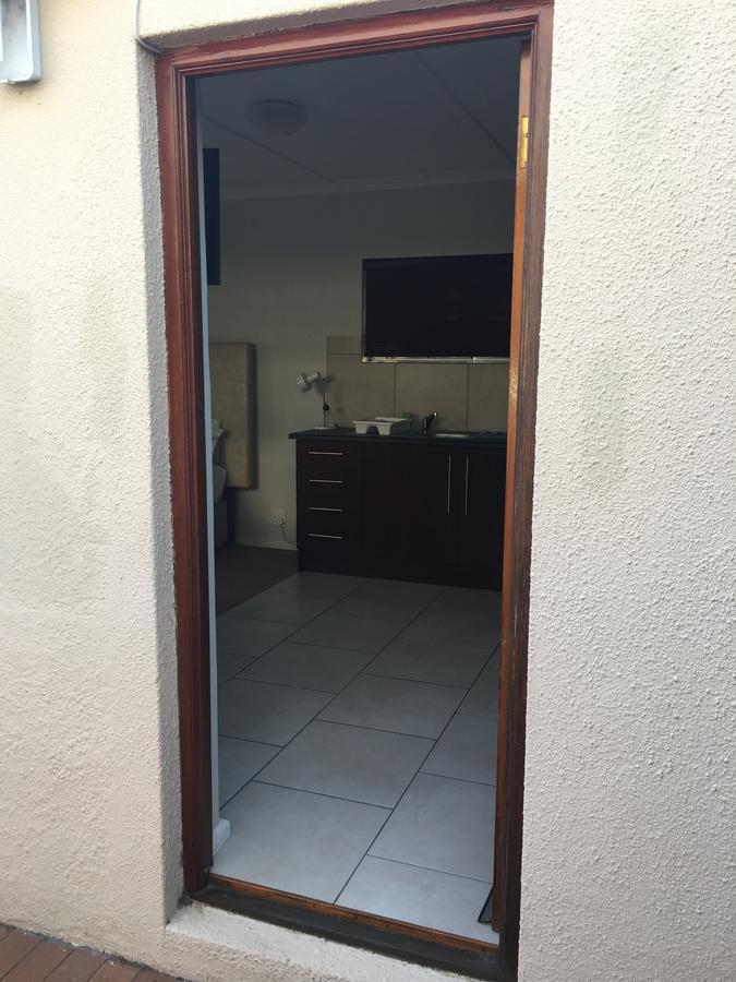 Ace's Place Guest house Cape Town
